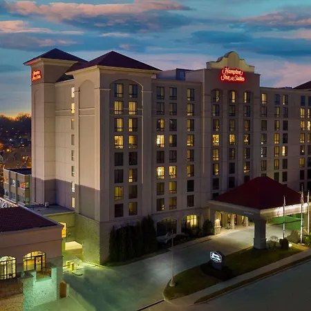 Hampton Inn & Suites Country Club Plaza